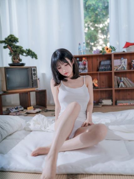 宅男午夜必备网站_有字幕完整版