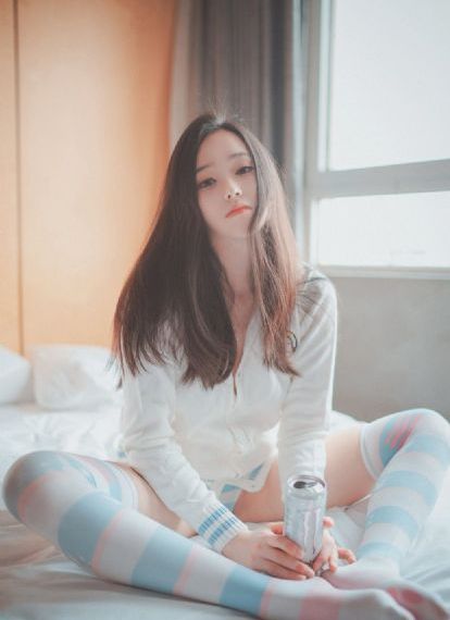 蜜桃av噜噜一区二区三区视频_1080高清完整版播放