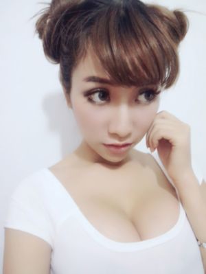 伊甸园国产精品夫妻在线_720在线视频播放